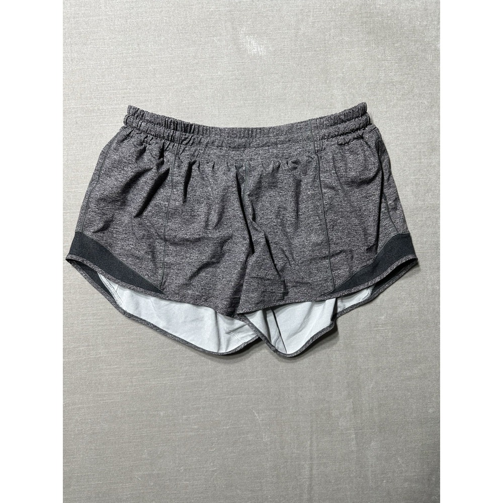 Luluelmon Hotty Hot Low Rise Lined Shorts Women Size 8 Grey Athletic 3.5" Inseam